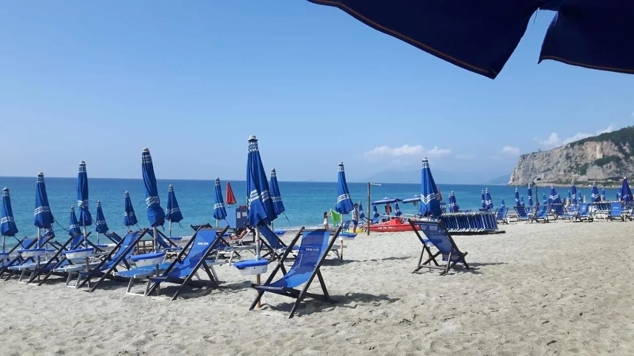 Albergo Natalina Finale Ligure 2*,